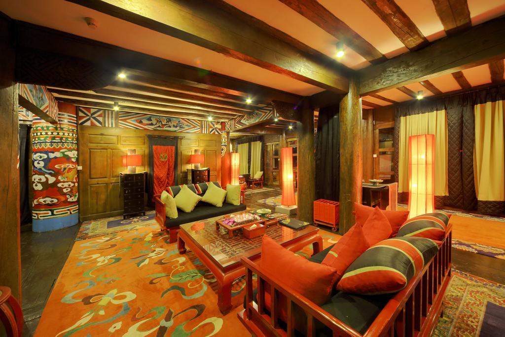 Banyan Tree Ringha Hotel Shangri-La Exterior photo